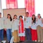 Megawati ditemani oleh Prananda Prabowo dan Puan Maharani saat mencoblos di TPS Kebagusan.

Artikel ini telah tayang di Bisnis.com dengan judul 