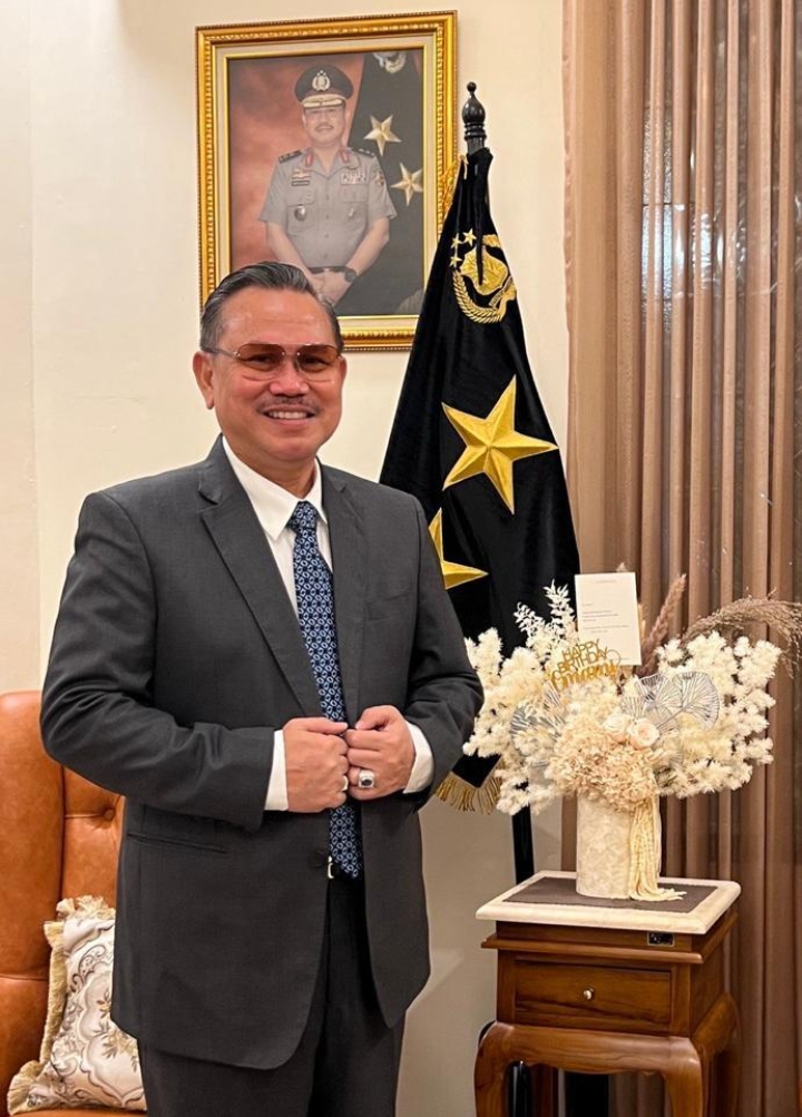 Potret: Irjen Pol.(Purn) Frederik Kalalembang. Foto (Handover).
