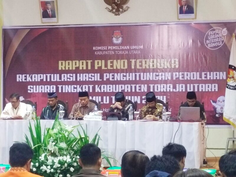 KPU Toraja Utara Gelar Rapat Pleno Terbuka Rekapitulasi Perhitungan Suara Hasil Pemilu 2024.  Foto Dok:(Frederik Sampebua/inspirasipos.com).