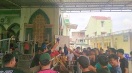 Begini proses sebelum dilakukan penyembelihan dengan metode Krankeng. Foto Dok: inspirasipos.com
