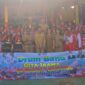 Peserta Marching Band dari Gita Irama SDN 2 Rantepao foto bersama 
Bupati Torut Yohanis Bassang, Sekda Torut Salvius Pasang dan Kadis Pendidikan Torut, Kepala Dinas Pendidikan Toraja Utara, Martinus Manatin. Foto Dok:(inspirasipos.com).