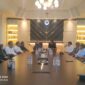 Putri Dakka dan Haidir Basir Silaturahmi di BPS Gereja Toraja disambut langsung oleh Ketua BPS Gereja Toraja,
Pdt.Dr.Alfred Anggui, M.Th, di Aula BPS, Selasa (24/09/2024).