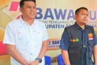 Kasat Reskrim Polres Torut, Iptu Ridwan (kiri) dan Ketua Bawaslu Torut, Brikken Linde Bonting (Kanan). Foto Dok: Ist.