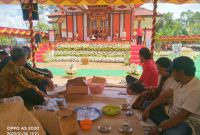 Acara resepsi pernikahan Kepas dan Siti Mustovia di hadiri Komisaris media inspirasipos.com, Arnol Hutasoit. Foto Dok: Arlin/inspirasipos.com