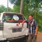 Tokoh masyarakat (Pemangku Adat) dan juga Mantan Anggota DPRD Tana Toraja periode 1992-1997 silam, Abidin Hutasoit Warning oknum tertentu yang berani main mata terkait relokasi pembangunan RS Pongtiku jika dipaksakan di Kantor Dinas gabungan Marante. Selasa (28/01/2025) siang. Foto Dok: inspirasipos.com.