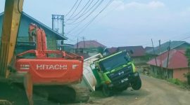 Sebuah Truk Hino mengalami laka tunggal di dusun III di Jalan Trans Sulawesi, Kabupaten Morowali. Foto Dok: (inspirasipos.com).