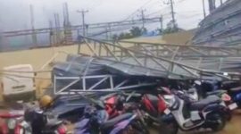 Angin Puting Beliung yang menerjang tempat pencucian mobil di Desa Lalampu, Kecamatan Bahadopi, Kabupaten Morowali, Sulteng Selasa (29/04/2025) pagi.