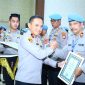 Polres Torut terima penghargaan nominasi terbaik kategori pelanggaran terminim. Foto Dok: Handover