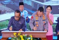 Kapolri Jenderal Polisi Drs. Listyo Sigit Prabowo resmikan sekolah SMA Kemala Taruna Bhayangkara (KTB) dan SMA Global Darussalam Academy (GDA).
di Daerah Istimewa Yogyakarta, Minggu (20/7/2025). Foto: Handover