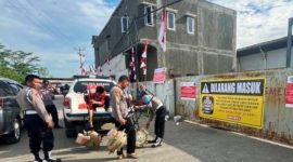 Anggota propam Polda Banten tengah melakukan sidak di lokasi kejadian, pada Kamis (21/08/2025). Foto Dok: Istimewa 