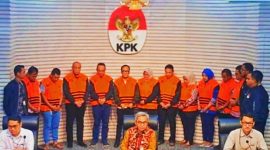 KPK mengumukan sejumlah tersangka hasil Operasi Tangkap Tangan (OTT), 10 Orang Lainnya Resmi Jadi Tersangka di gedung KPK-RI Jumat (22/8/2025). Foto Dok: Istimewa.