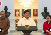 Presiden Prabowo Subianto menegaskan berapa pentingnya membuka ruang dialog bagi masyarakat guna menyampaikan aspirasi. Hal itu ditegaskan usai menggelar pertemuan dengan pimpinan lembaga negara dan ketua umum partai politik di Istana Merdeka, Jakarta, Minggu (31/8/2025). Foto: Ist.