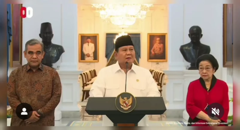 Presiden Prabowo Subianto menegaskan berapa pentingnya membuka ruang dialog bagi masyarakat guna menyampaikan aspirasi. Hal itu ditegaskan usai menggelar pertemuan dengan pimpinan lembaga negara dan ketua umum partai politik di Istana Merdeka, Jakarta, Minggu (31/8/2025). Foto: Ist.