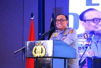 Komjen Pol Dedi Prasetyo berada di podium usai ditunjuk sebagai Wakil Kepala Kepolisian Negara Republik Indonesia (Wakapolri) dalam mutasi Polri terbaru, Selasa (5 /08/2025). Foto Dok: Divisi Humas Polri